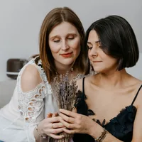 ONIEJ - Paulina Rachwalik & Martyna Galant
