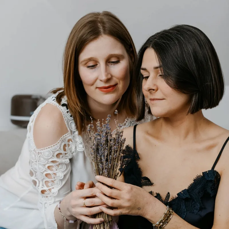 ONIEJ - Paulina Rachwalik & Martyna Galan
